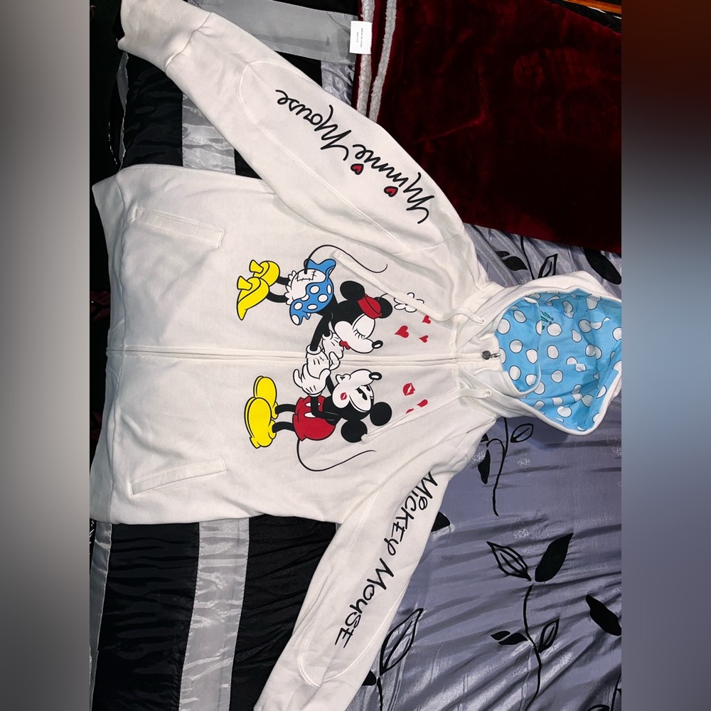 Disney sz Lg white Mickey and Minnie Mouse zip up hoodie.  NWOT